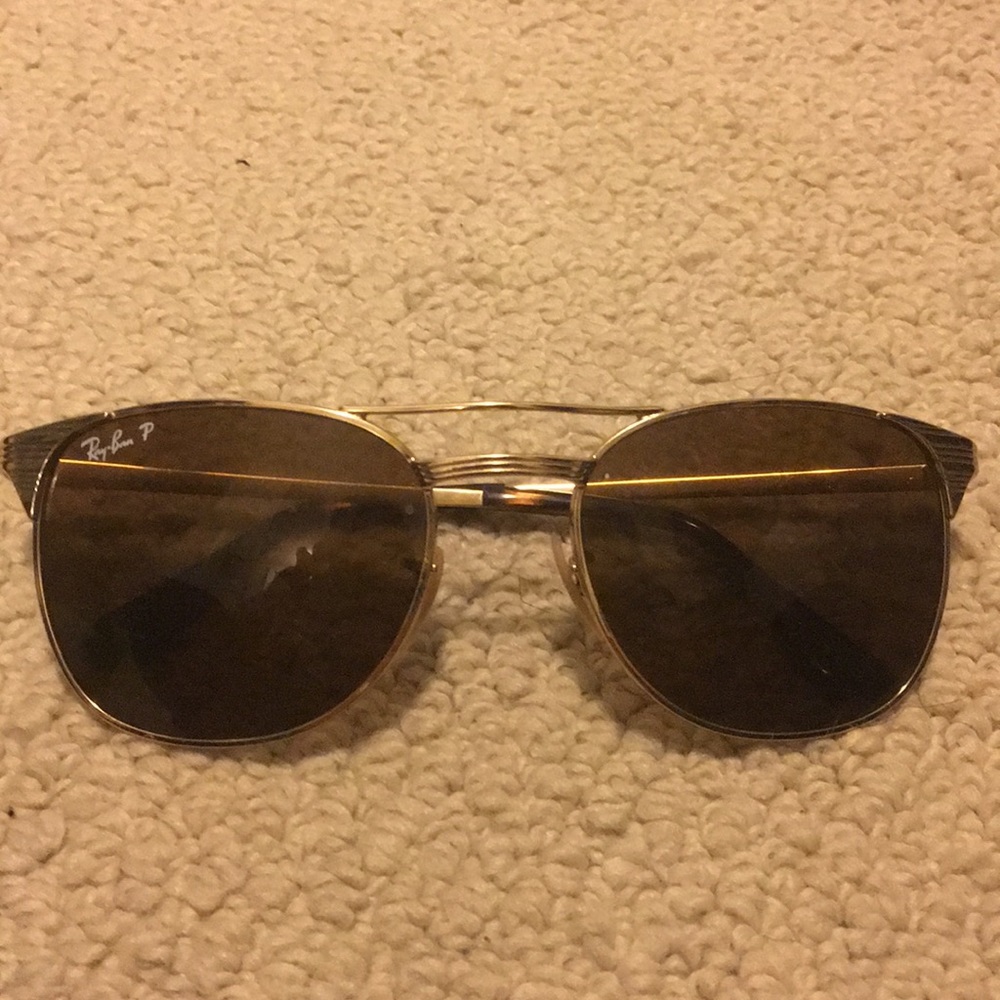 Polarized raybans